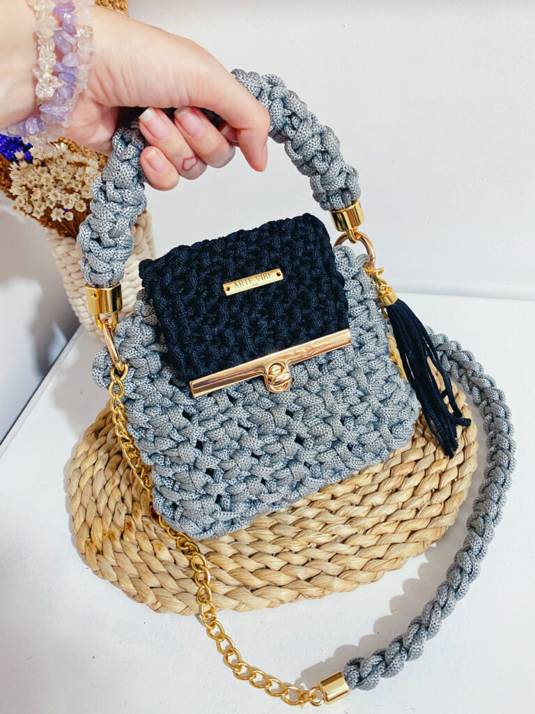 40416FF4-4CF5-49D9-9D5E-7E0DC61F2EC7