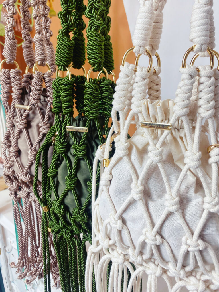 E5154930-0FE6-49AC-B7AE-557FC274B5B2