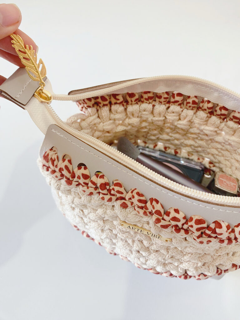 D360E926-B644-4EB5-876E-9362E97A34BB