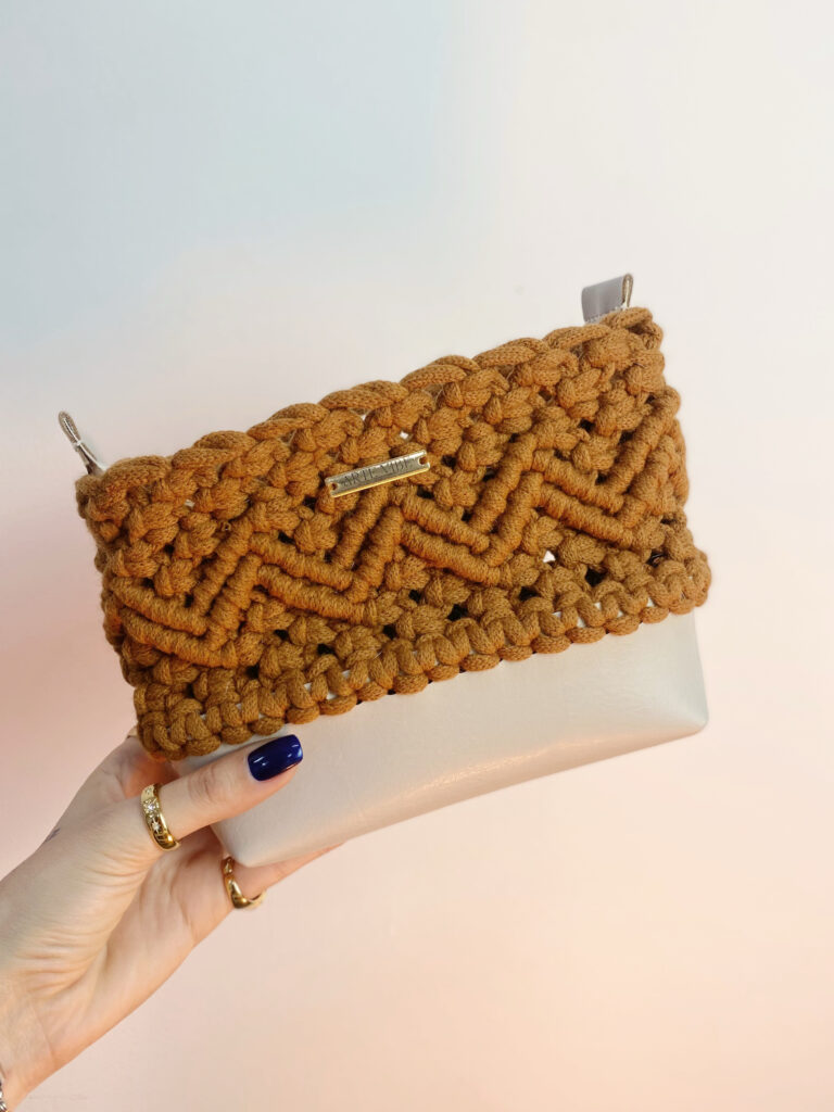 1B88D373-10B5-4E5D-9BA5-F7D95D9DF37F