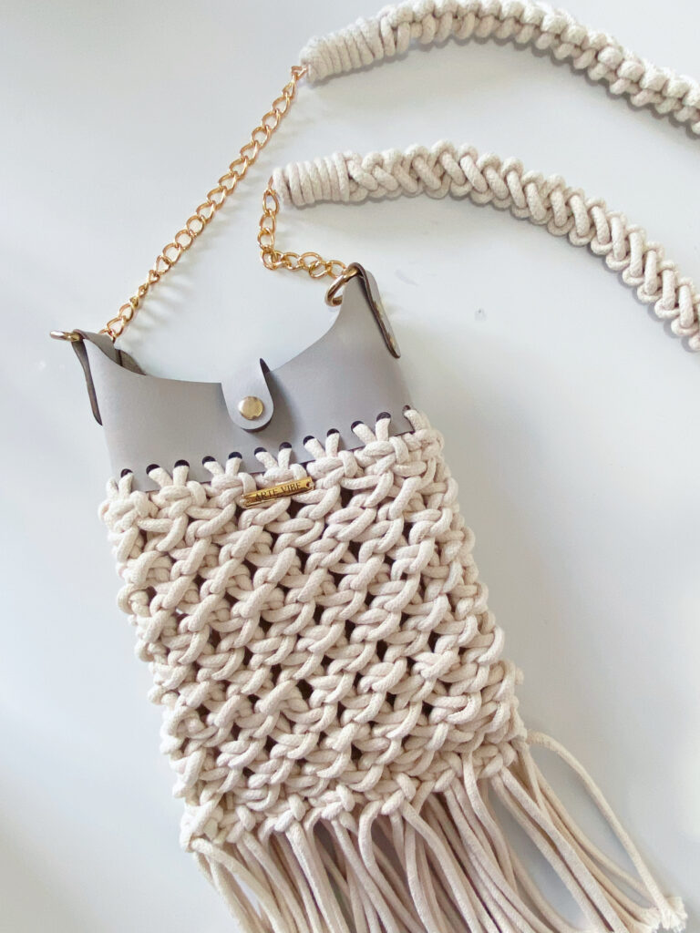 9569EF72-D455-4E4F-B81A-D9B2F2F449C8