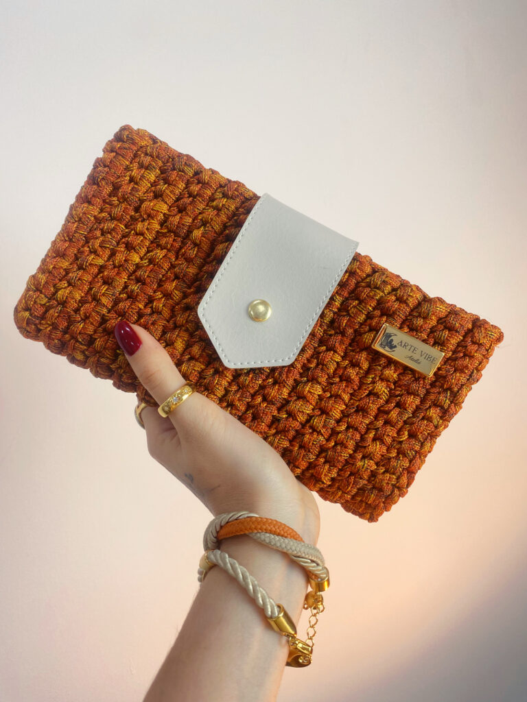 ACB58CC1-D75E-4C54-9110-8D84A72CDC0A