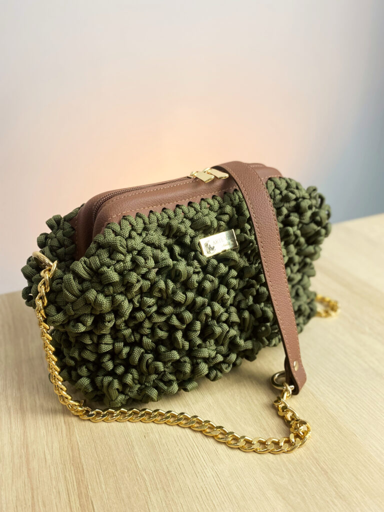 E492C3BB-6FF3-49E7-9E85-1DB16D7A2798